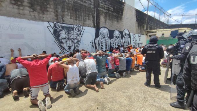 amotinamiento en cárcel de Santo Domingoo