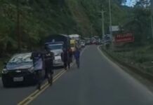 La maquinaria de las diferentes instituciones de Tungurahua y Pastaza ayudaron a la limpieza de la vía.