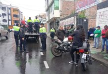 Los Agentes Civiles de Tránsito, ejecutaron ese trabajo cerca del mercado Dávalos en Riobamba.