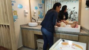 Las estudiantes, docentes y funcionarias de la institución podrán hacer uso de este espacio.