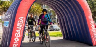 El recorrido inició a las 09h00, y los participantes transitaron por las rutas de las ciclovías instaladas en la ciudad, promoviendo el uso de medios de transporte sostenibles.