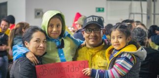 La Brigada de Refuerzo en Incendios Forestales del Cuerpo de Bomberos de Riobamba (CBR) retornó la noche del viernes 27 de septiembre de 2024 a su ciudad tras participar en el combate de un devastador incendio forestal en Guápulo, Quito. El equipo de 25 bomberos partió el pasado martes 24 de septiembre para colaborar con las labores de extinción de este siniestro que ha conmovido al país por su magnitud y peligrosidad.