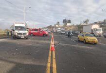 Una mañana de horror se vivió este jueves 24 de octubre de 2024 en Yambo. Un brutal siniestro de tránsito, que involucró a , paralizó la transitada vía E35, dejando un saldo de , entre ellas, una menor de edad.