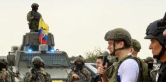 Las armas incautadas que pasan a uso oficial son: 122 fusiles, 48 pistolas, una radiobaliza “Hoy Ecuador y su Bloque de Seguridad pueden tener en sus manos lo que por años otros intentaron negarles, quienes durante décadas intentaron fortalecer al bando contrario”, agregó.