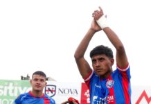 Aunque el equipo riobambeño dominó gran parte del encuentro, la falta de precisión en el último tercio y un penal en contra en los últimos minutos impidieron que se llevara la victoria.