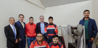 Para el caso de la producción de vino artesanal, se identificó que, en la tarea de corchado y colocación del corcho en la botella,