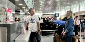 Visiblemente afectado, Holan habló brevemente con la prensa sobre su partida, reflejando su desilusión por no haber podido culminar el proyecto que tanto se había propuesto al asumir el mando del equipo.