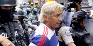 En el Complejo Judicial norte de Quito, se instaló el segundo día de audiencia de juicio en contra de Colón Pico. El fiscal a cargo del caso presentó 11 pruebas testimoniales y 12 documentos para sostener su teoría del caso.