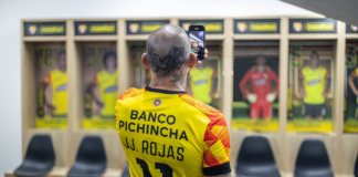 El peleador ecuatoriano suma una nueva anécdota a sus vacaciones en Ecuador.