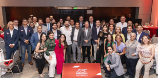 En el competitivo sector asegurador, retener y captar clientes es un desafío constante que requiere la implementación de mejores prácticas y un enfoque estratégico. Para fortalecer el mercado y asegurar un crecimiento sostenible, Generali Ecuador llevó a cabo los workshops “Protege a tus clientes”, con el objetivo de capacitar a sus socios comerciales en Guayaquil, Cuenca y Quito, dotándolos de conocimientos clave para mejorar su gestión y asegurar su éxito en el futuro.