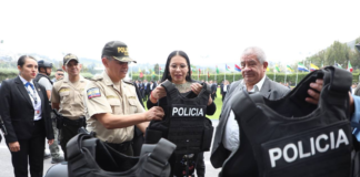 En el marco de las preparaciones para las Elecciones Generales de 2025, el Consejo Nacional Electoral (CNE) ha establecido una alianza estratégica con la Policía Nacional del Ecuador para asegurar la protección de los binomios presidenciales.