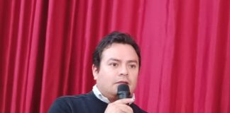 Edwin Danilo Basantes Valverde, ingeniero agrónomo con amplia experiencia en el sector agropecuario, ha sido designado como el nuevo Director Distrital del Ministerio de Agricultura y Ganadería (MAG) en Chimborazo, donde se compromete a trabajar de cerca con los productores locales para fortalecer la producción y desarrollo del agro en la provincia.