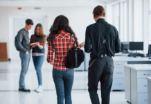 SGF Global, líder reconocido en soluciones globales de recursos humanos y contratación, presentó un análisis del mercado laboral en Ecuador en el que revela una serie de tendencias y desafíos significativos que marcan la dinámica económica del país.