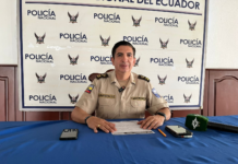 En una rueda de prensa realizada la mañana del jueves, el Teniente Coronel Christian Trujillo, comandante subrogante de la Subzona Chimborazo, informó sobre el proceso de inscripción para el nuevo reclutamiento de la Policía Nacional.