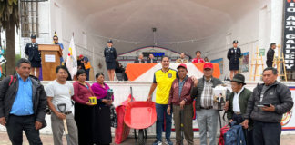 La mañana del jueves 14 de noviembre de 2024, la Secretaría Nacional de Gestión de Riesgos (SNGR), en colaboración con la Organización Internacional para las Migraciones (OIM), lideró una significativa jornada de fortalecimiento comunitario en la provincia de Chimborazo. Como parte central de esta iniciativa, se entregaron 30 kits comunitarios de gestión de riesgos a los Comités Comunitarios de los cantones Alausí y Chunchi, en un acto realizado en la Concha Acústica del Parque Infantil de Riobamba.