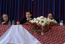 La ponencia, titulada “Una novela que viaja en tren de Latacunga a Quito: Una relectura de la obra de la escritora Bertha Cando de Izurieta”, se centró en el análisis de la obra Juventud inmolada, que narra la historia de Elena y su hijo Carlos, que aborda los estigmas sociales sobre los hijos ilegítimos y las madres solteras en el Ecuador de mediados del siglo XX.