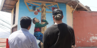 El proyecto fue presentado durante una reunión liderada por el alcalde de Alausí, Remigio Roldán, quien destacó el potencial de la Ruta de los Colores para fomentar el desarrollo económico local.