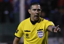 La Federación Ecuatoriana de Fútbol (FEF) anunció oficialmente la designación de Guillermo Guerrero como árbitro central, acompañado por Juan Aguiar y David Vacacela como asistentes, y Carlos Aroca como cuarto árbitro.