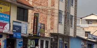 Un impresionante operativo de la Policía Judicial de Chimborazo, en coordinación con la Fiscalía del cantón Riobamba, ha destapado lo que parece ser una red de falsificación de documentos para la matriculación y revisión vehicular.