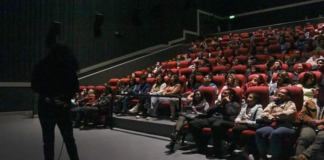 El Festival de Cine Kunturñawi hizo vibrar a Tungurahua con una fiesta cinematográfica sin precedentes que enloqueció a los amantes del cine y sorprendió a las familias y turistas que acudieron en masa al evento. Durante los días 9 y 10 de noviembre