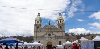 El GAD municipal de Riobamba, realizó una celebración comunitaria en la parroquia Yaruquíes para inaugurar obras de regeneración urbana.