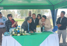El 16 de noviembre de 2024, la Cooperativa de Ahorro y Crédito Riobamba Ltda. realizó un significativo acto en el Mercado Expoferia de Guano, donde entregó señalética para beneficio de los comerciantes locales. El evento, que inició a las 09h45, contó con la presencia de autoridades de la cooperativa y del cantón.