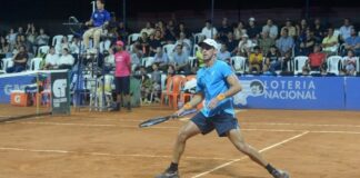 Andrade, actual número 210 en el ranking ATP, se llevó el encuentro con parciales de 7-6(3) y 6-2 tras 1 hora y 58 minutos de juego, clasificándose a los cuartos de final de este prestigioso torneo. Este triunfo es un paso importante para Andrade, quien comenzó la temporada ocupando el puesto 670 del ranking ATP, posicionándose en su mejor ranking histórico. Además, sumó otros 12 puntos que le permitirán continuar escalando posiciones. Andrade consolida su posición como uno de los talentos del tenis ecuatoriano y su desempeño en Guayaquil está despertando grandes expectativas. Andrade deberá enfrentarse al argentino Federico Coria, quien ocupa el puesto 104 del ranking ATP y es el segundo preclasificado del certamen.