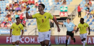 La relación de Leonardo Campana con la Selección de Ecuador ha sido un camino de altibajos, por su falta de goles y los obstáculos que han impedido que el delantero guayaquileño alcance su máximo potencial en el equipo nacional.