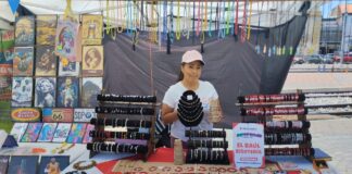 En el 2022, con mucho esfuerzo y dedicación emprende con “BAUL BISUTERIA”, emprendimiento que ofrece: anillos con piedras, cristales, collares, pulseras compartidas, tejidas con iniciales y ajuares para todo compromiso social.