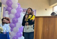 necesidad de salir de la dicotomía entre correístas y anticorreístas, apelando a su candidatura para buscar algo “diferente” como provincia.