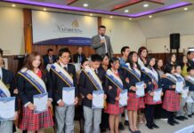 El jueves 21 de noviembre del 2024 a partir de las 11H30, los Directivos de la Unidad Educativa “Nazareno”, realizaron el acto de posesión del Consejo Estudiantil Período 2024-2025. La ceremonia democrática contó con la presencia de autoridades, docentes, padres de familia, miembros del Consejo Estudiantil y estudiantes en general.