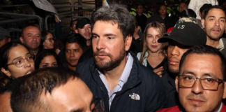 Jan Topic, empresario y aspirante a la presidencia de Ecuador por el partido SUMA, presentó una denuncia contra el juez Ángel Torres del Tribunal Contencioso Electoral (TCE), acusándolo de fraude procesal y prevaricato.