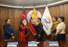 La sesión tuvo lugar en el Auditorio de la Delegación Provincial Electoral de Chimborazo