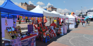 El viernes 13 diciembre del 2024 a partir de las 09H00 hasta las 18H00, el Gobierno Autónomo Descentralizado del Municipio de Riobamba, a través de la Dirección de Planificación del GADMR, organizó la Feria de emprendimientos “ECUADOR 2024
