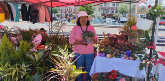 Yolanda Chávez, representante del Emprendimiento Ecológico “RECY FLOR”, nos contó su historia de vida y cuál ha sido el proceso de crecimiento del emprendimiento