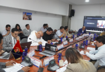 El pasado jueves 5 de diciembre, en el Salón de Sesiones "Clemente Mancheno Ormaza", la Cámara Provincial de Chimborazo celebró una sesión ordinaria en la que se aprobaron importantes iniciativas enfocadas en la gestión ambiental y el fortalecimiento de proyectos comunitarios en la provincia. 