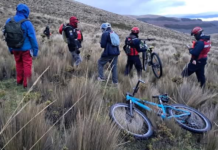Tras 20 horas de intensas labores de búsqueda, fueron encontrados los cuatro ciclistas reportados como extraviados en el Parque Nacional Cotopaxi, tras perderse debido a las condiciones climáticas adversas.