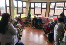 El pasado 11 de diciembre de 2024, con cantos, recuerdos y alegría, los residentes del Centro Gerontológico "Casa Grande", conocido como el Hogar de los Abuelitos Felices, en Riobamba dieron inicio a la tradicional Novena en homenaje al Divino Niño Jesús.  
