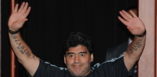 Han pasado cuatro años desde la partida de Diego Armando Maradona, un ícono que trascendió el fútbol y cuya ausencia física sigue siendo sentida por millones.