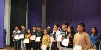 El pasado miércoles 18 de diciembre, en el Teatro Homero Avilés Andrade, se llevó a cabo la ceremonia de graduación de 532 participantes de la segunda fase del proyecto de Erradicación del Analfabetismo Digital “Guano Puede”.