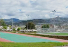 Un joven de 16 años vivió una experiencia traumática la tarde del viernes 6 de diciembre en Riobamba, cuando dos hombres armados con un cuchillo lo interceptaron en la calle Teófilo Saenz, a escasos metros de la pista de bicicross del parque Sesquicentenario.