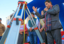 El pasado 12 de diciembre marcó un día significativo para los habitantes de la parroquia Licán, en el cantón Riobamba, con la colocación de la primera piedra para la construcción de la cubierta de las canchas deportivas.