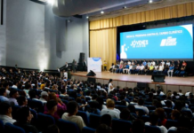 El programa Jóvenes en Acción se encuentra en marcha en Ecuador. Con esta iniciativa, el Gobierno entregará USD 400 mensuales a las personas que cumplan determinadas acciones para superar las crisis económica, energética y ambiental del país.
