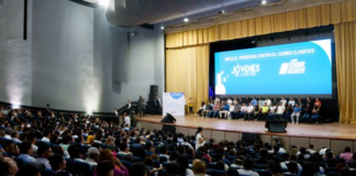El programa Jóvenes en Acción se encuentra en marcha en Ecuador. Con esta iniciativa, el Gobierno entregará USD 400 mensuales a las personas que cumplan determinadas acciones para superar las crisis económica, energética y ambiental del país.