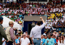 Daniel Noboa, actual mandatario y candidato presidencial, sufre una nueva baja en la aprobación ciudadana a menos de tres semanas de la campaña electoral, según la última medición de Cedatos. Además, el 61% no ha decidido su voto para la elección presidencial.