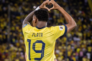 Gonzalo Plata, extremo del Flamengo y figura de la Selección Ecuatoriana, dejó un recuerdo en su regreso a Ecuador. Tras un semestre intenso en el fútbol brasileño, protagonizó un acto de generosidad en el barrio donde creció.