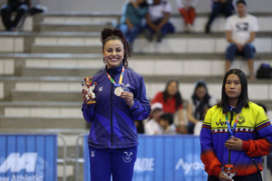 La karateca ecuatoriana Jacqueline Factos sumó una nueva página dorada a su exitosa carrera al coronarse campeona en la categoría kumite -61 kg en los Juegos Bolivarianos del Bicentenario Ayacucho 2024.