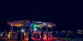 En un evento lleno de magia y conciencia ambiental, el GAD Municipal de Colta inauguró la iluminación navideña ecológica en la icónica Laguna de Colta.