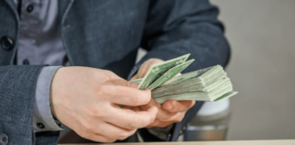Ecuador recibirá 500 millones de dólares adicionales del Fondo Monetario Internacional (FMI) tras aprobarse la primera revisión técnica del acuerdo del Servicio Ampliado del Fondo (SAF)