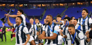 El Pachuca de México se enfrenta al poderoso Real Madrid en la gran final de la Copa Intercontinental 2024. Dos jugadores ecuatorianos, Andrés Micolta y Ángel Mena, estarán presentes en esta cita histórica, representando a los Tuzos ante el gigante europeo.